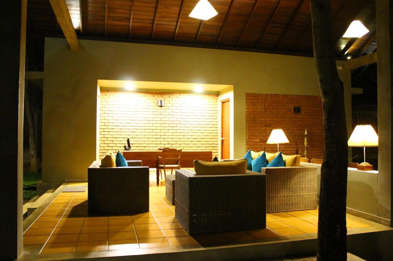 Ehalagala Lake Resort سيغيرِيا المظهر الخارجي الصورة